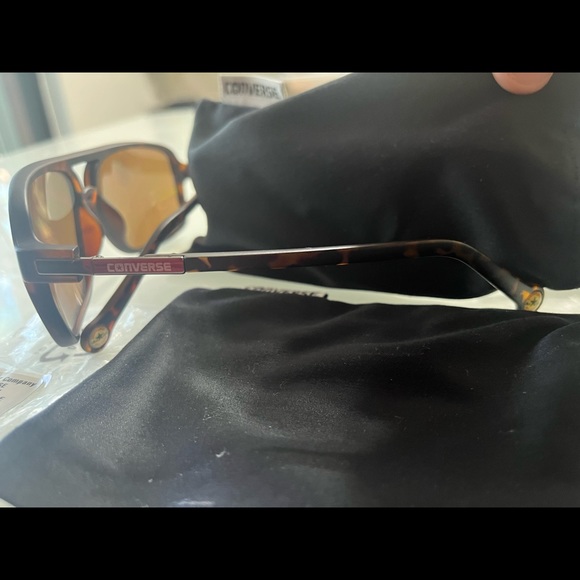 Unisex converse shades/glasses - Picture 3 of 4